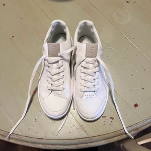 OnCloud The Roger Advantage Tennis Sneaker